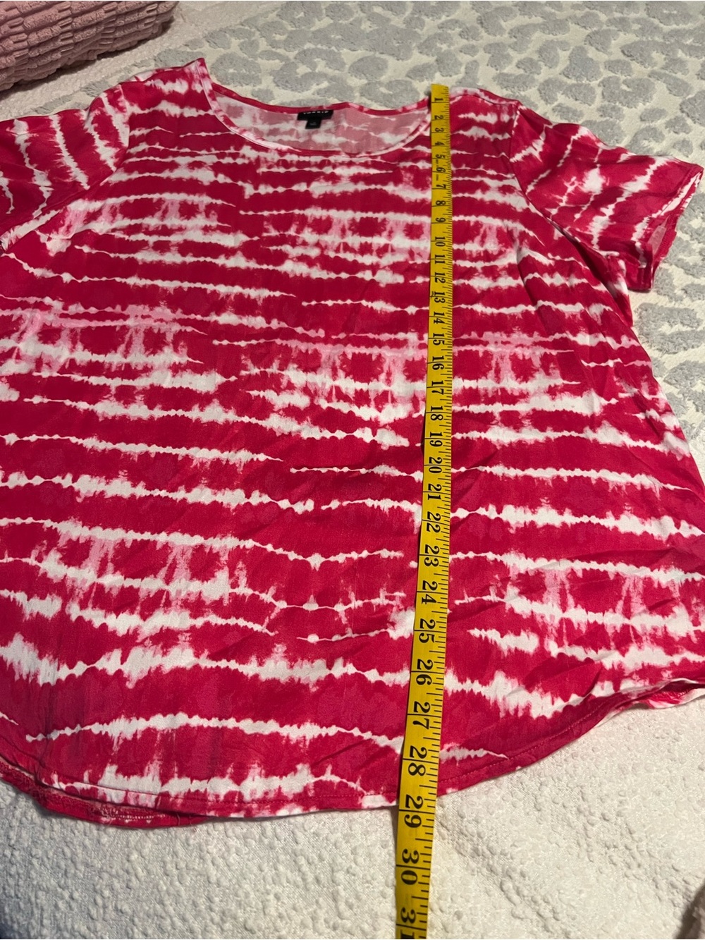 torrid Pink & White Tie-Dye Short Sleeve Tee - Picture 3 of 7